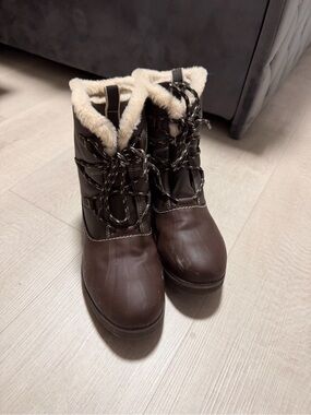 Macy's Brown Faux-Fur Trim Lace-Up Winter Boots